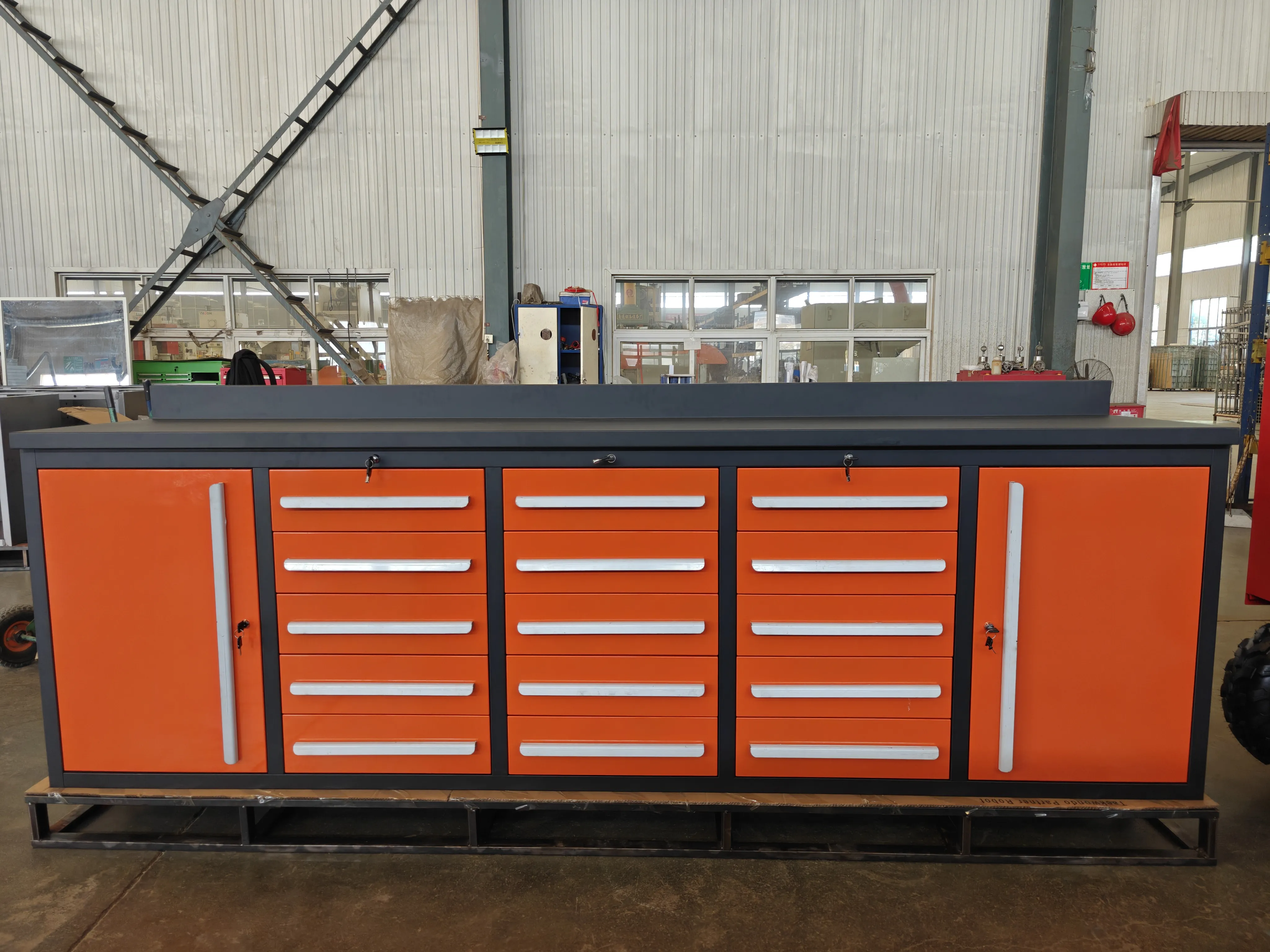 Каковы функции Orange Tool Workbench?